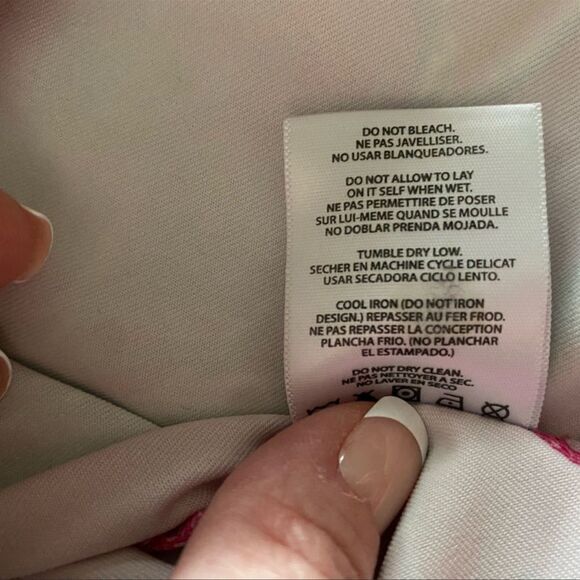 RealTree Pink Hunting Camo 1/2 Zip Long Sleeve Thumb Holes Pullover Size Small - Picture 12 of 12